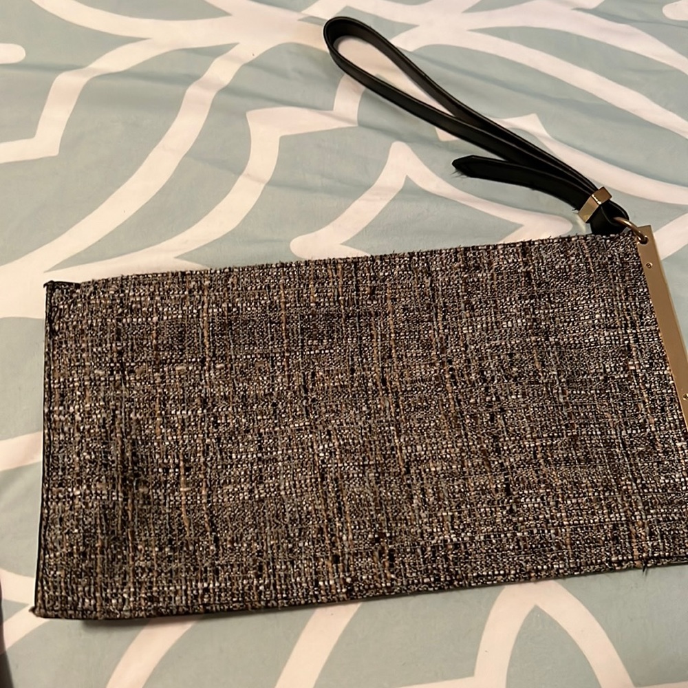 Large wristlet purse